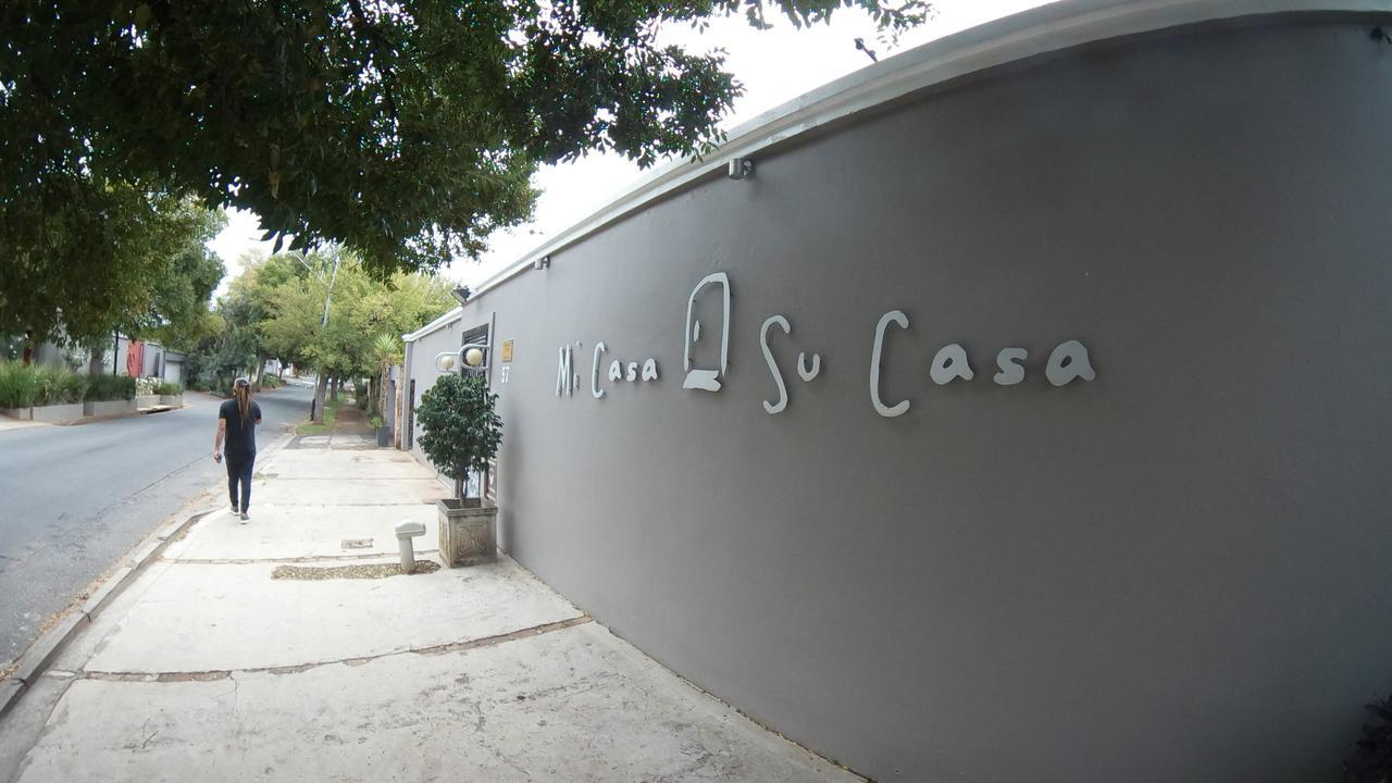 Mi Casa Su Casa Hotel Randburg ภายนอก รูปภาพ