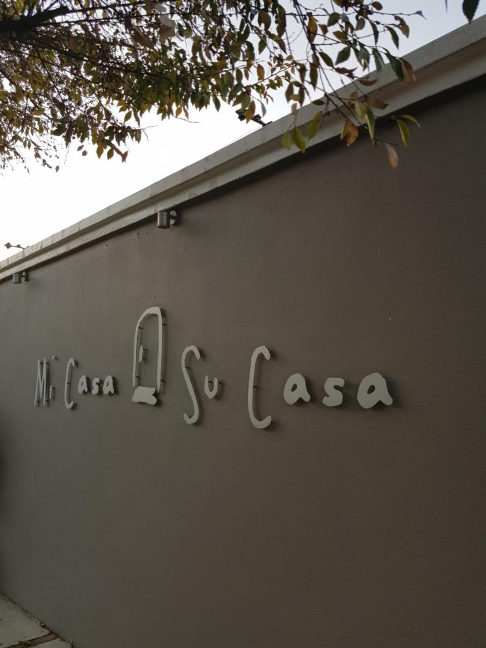 Mi Casa Su Casa Hotel Randburg ภายนอก รูปภาพ