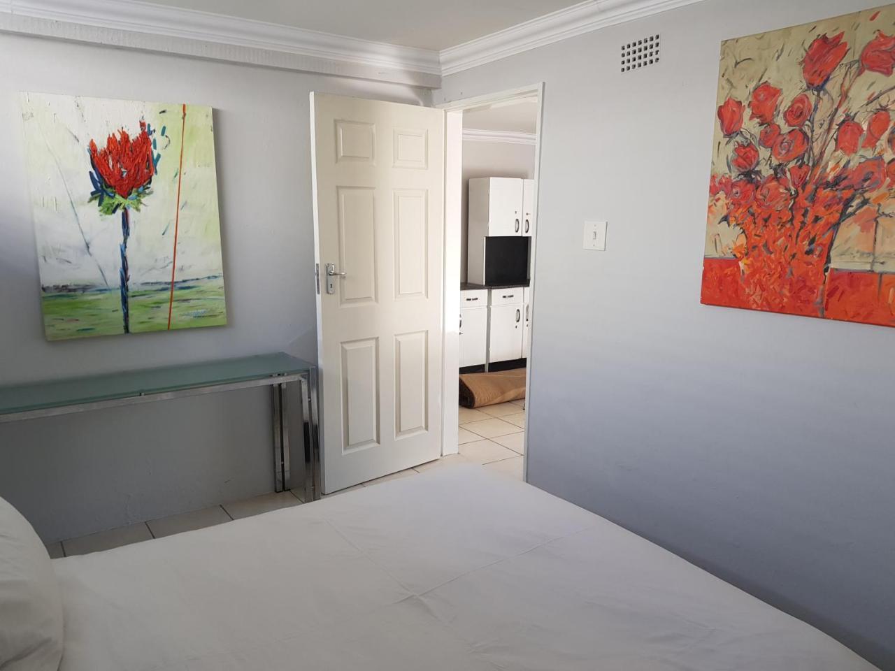 Mi Casa Su Casa Hotel Randburg ภายนอก รูปภาพ